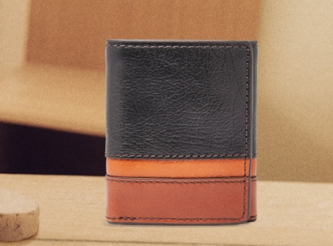 image of wallet Featured/lifestyle