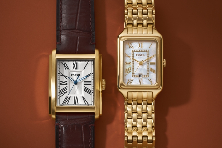 Une montre Carraway en cuir marron pour homme et une montre Raquel dorée pour femme.